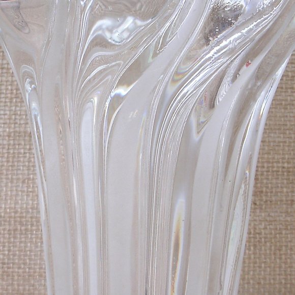 Mikasa Peppermint Frost Clear Glass Vase - Picture 16 of 16